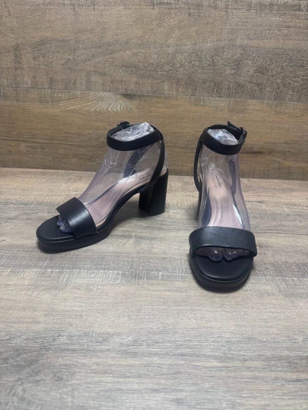 Clarks Ambyrlyn Black Leather Open Toe Sandal Women's Size 7.5